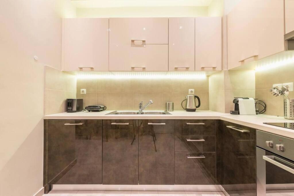 Syntagma H&B Apartment Ateny Zewnętrze zdjęcie